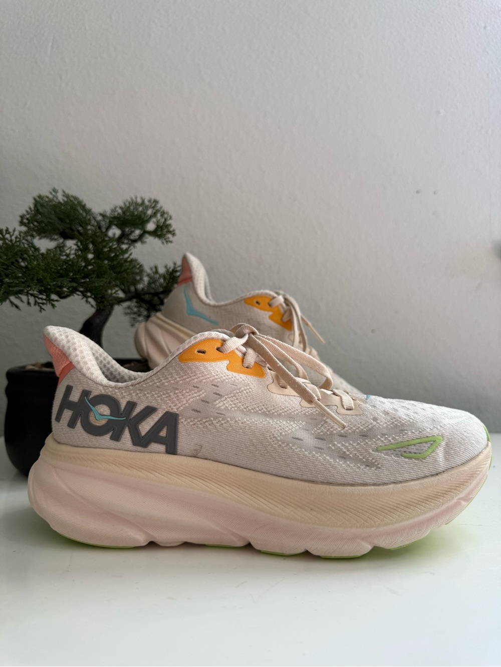 Hoka Clifton 9 Women size 6 Cream Athletic Shoes with Yellow and Green Details